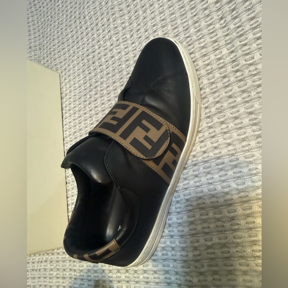 Fendi Women’s Black and Tan Logo Sneakers (Unisex) - Picture 2 of 6